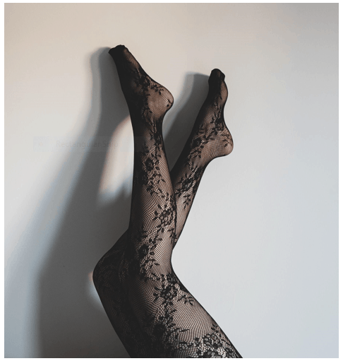 Shoes and Hosiery to Showcase Your Legs